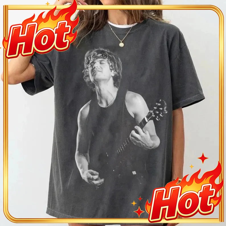 Poster Men Fashion - Custom Top DJO Joe Keery Poster